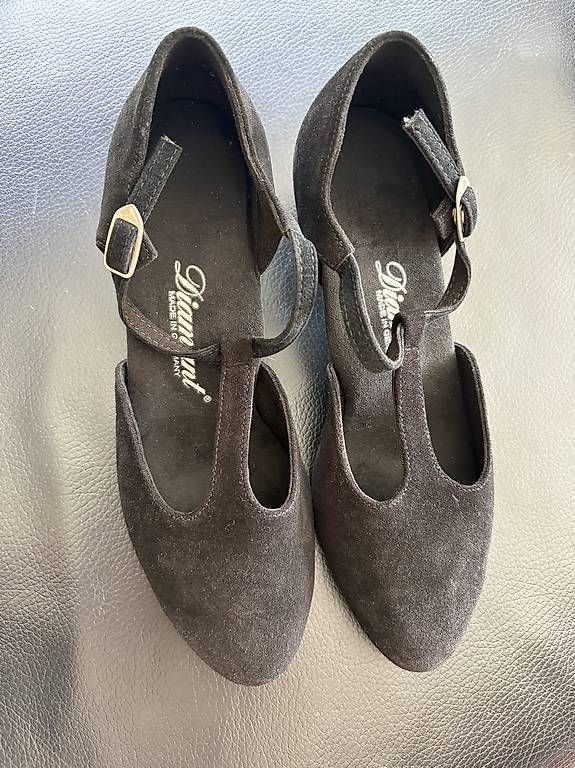 Scarpe da donna: Tanzschuhe, Gr. 4 (37) Diamant – Nuovo (secondo la descrizione) da Bremgarten AG venduto da Honeybooker