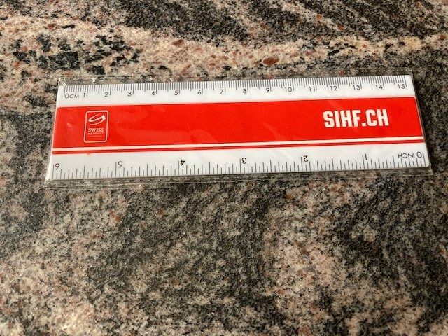Altro in Scrittura & Disegno: Kleiner Maßstab des Schweizer Eishockey Verband – Usato da Naters venduto da sch_9fvg