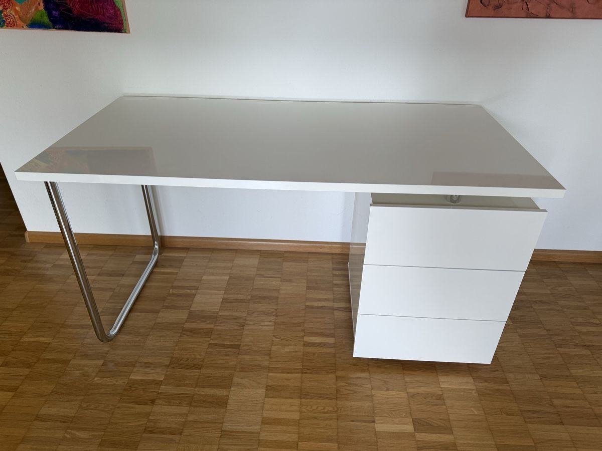 Schreibtische: Pult weiss hochglanz – Neu (gemäss Beschreibung) aus Therwil von Knoespli1 1