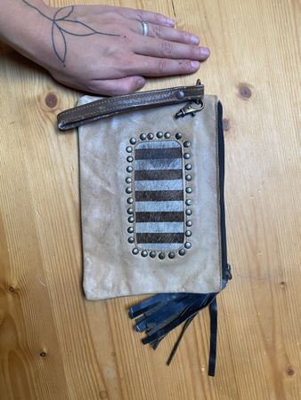 Mega coole Tasche/Etui aus Leder mit Details