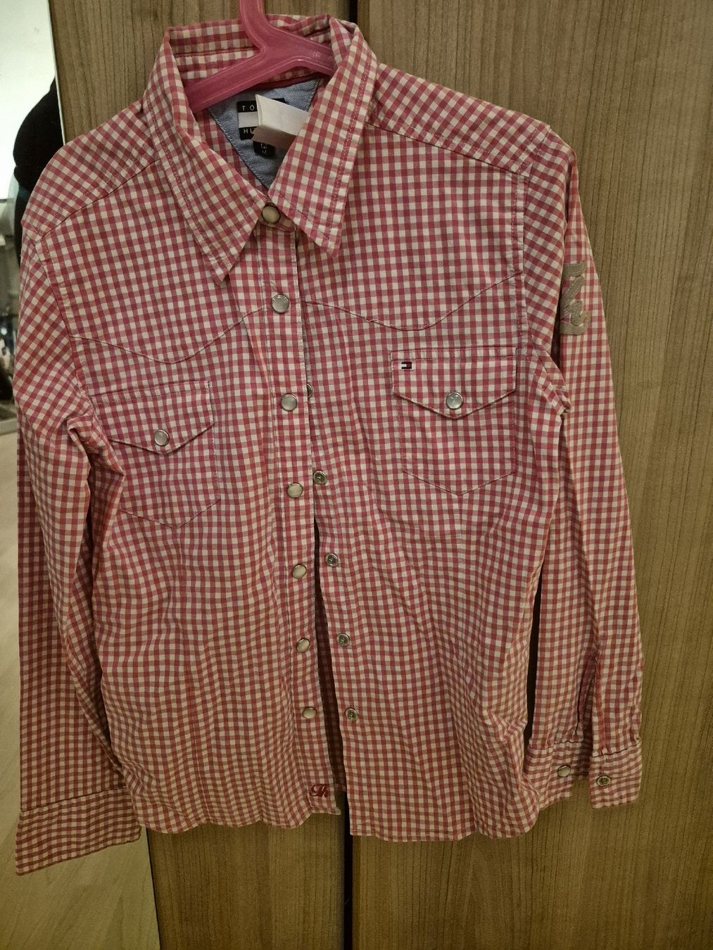Blusen, T-Shirts & Tops: Tommy Hilfiger mädchen Bluse 12J (M – Gebraucht aus Oberweningen von Bumblebee2