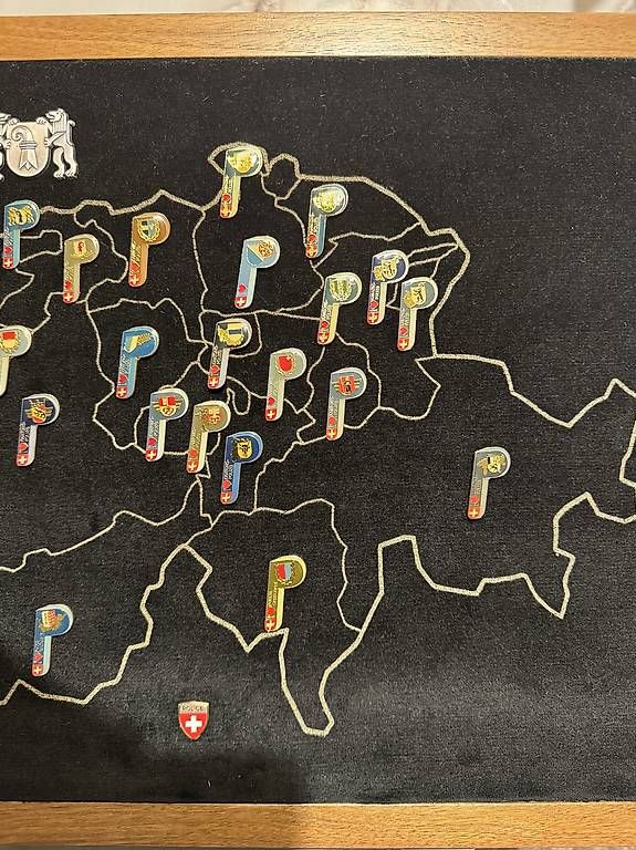 Spille & Fermagli: Polizei Pins – Usato da Sisseln AG venduto da Daeha1 1