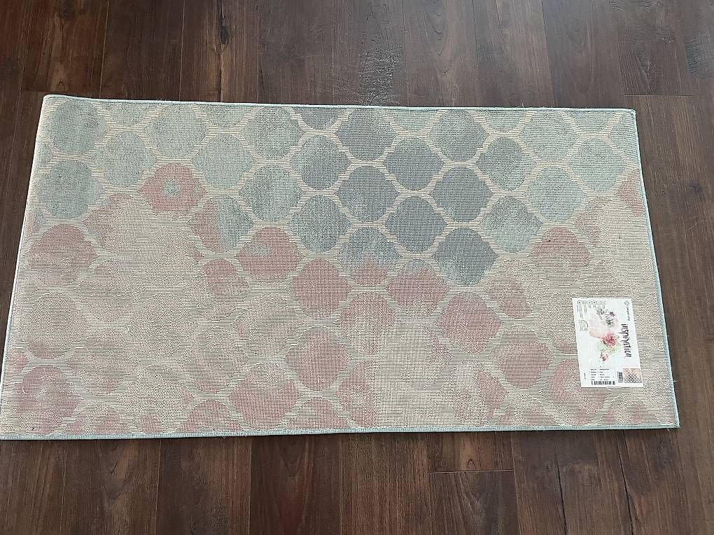 Tappeti: Teppich türkis/rosa – Usato da Oensingen venduto da Chuet 1