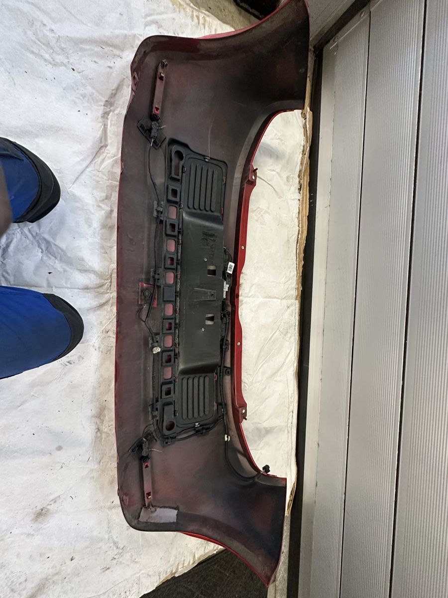 Renault Tutti pezzi di ricambio auto: Pare-chocs arrière, Renault twingo 3  – Usato da Treycovagnes venduto da Campingcar65 1