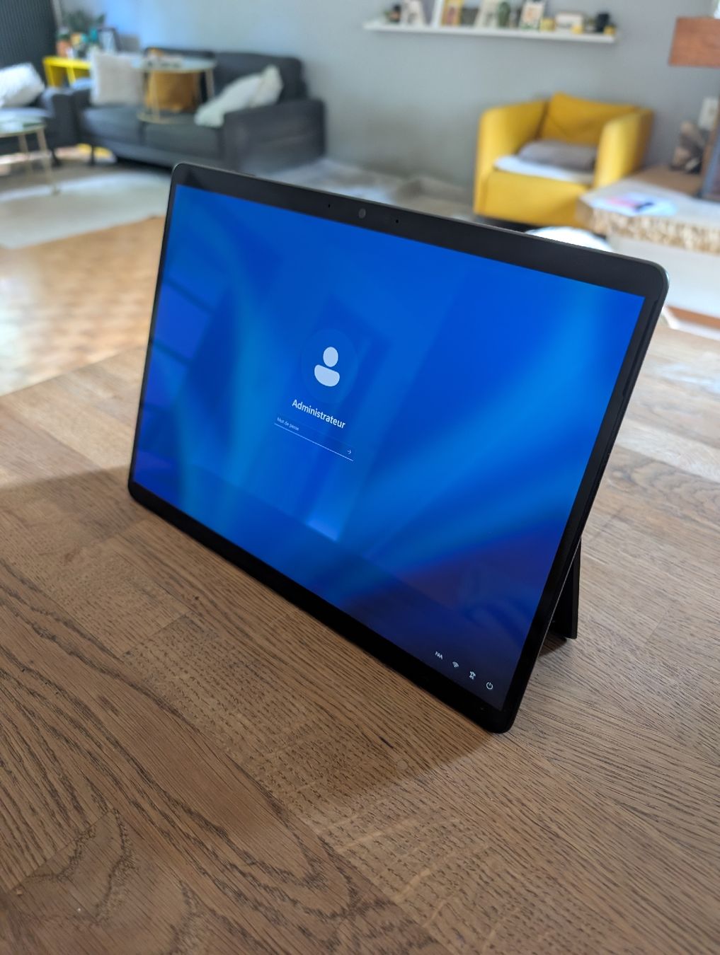PC: Microsoft Surface Pro 9 — i5 / 16 Go / 256 Go + Clavier – Usato da Cortébert venduto da xXRarkanXx 2