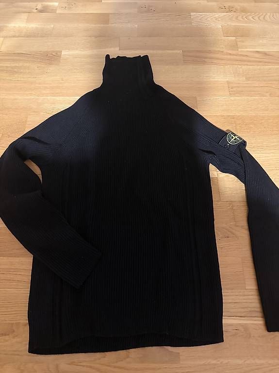 Maglioni & Felpe: STONE ISLAND PULLOVER  – Usato da Münchwilen TG venduto da aeronautica72