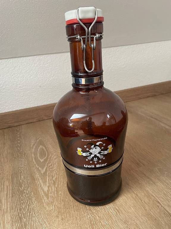 Bicchieri, Caraffe & Bottiglie: Bierflasche Ueli Bier – Usato da Uttwil venduto da samnauner