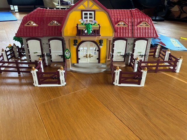  Playmobil 5221 Grosser Reiterhof 