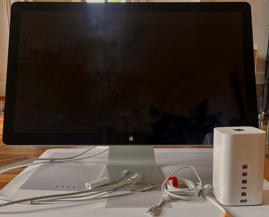 Apple Thunderbolt Display 27” & Time Capsule 3 TB – im Set (Gebraucht ...