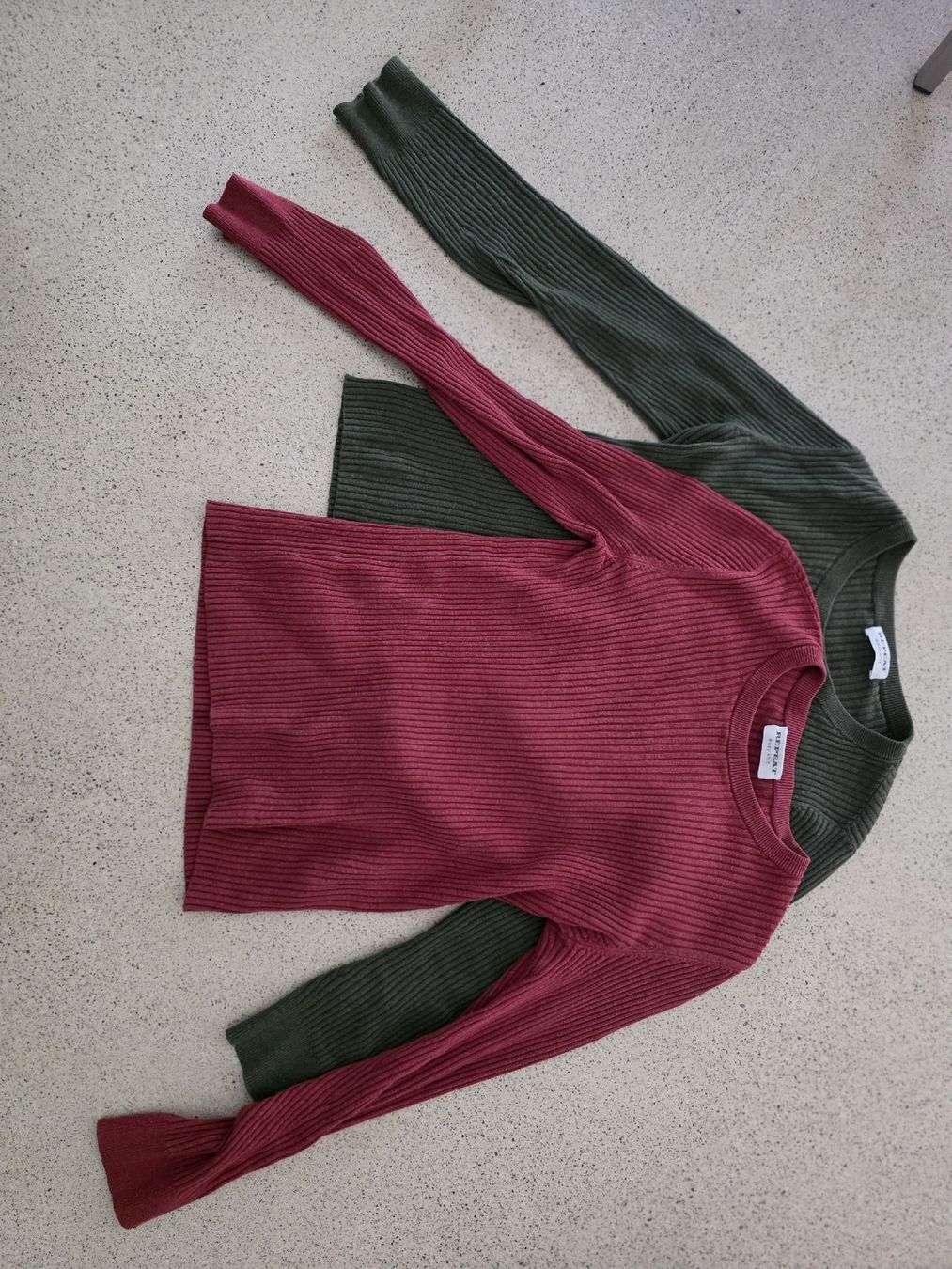 Repeat Pullover & Sweatshirts: 2 Pullover Repeat 34/36 – Gebraucht aus Zürich von Allek