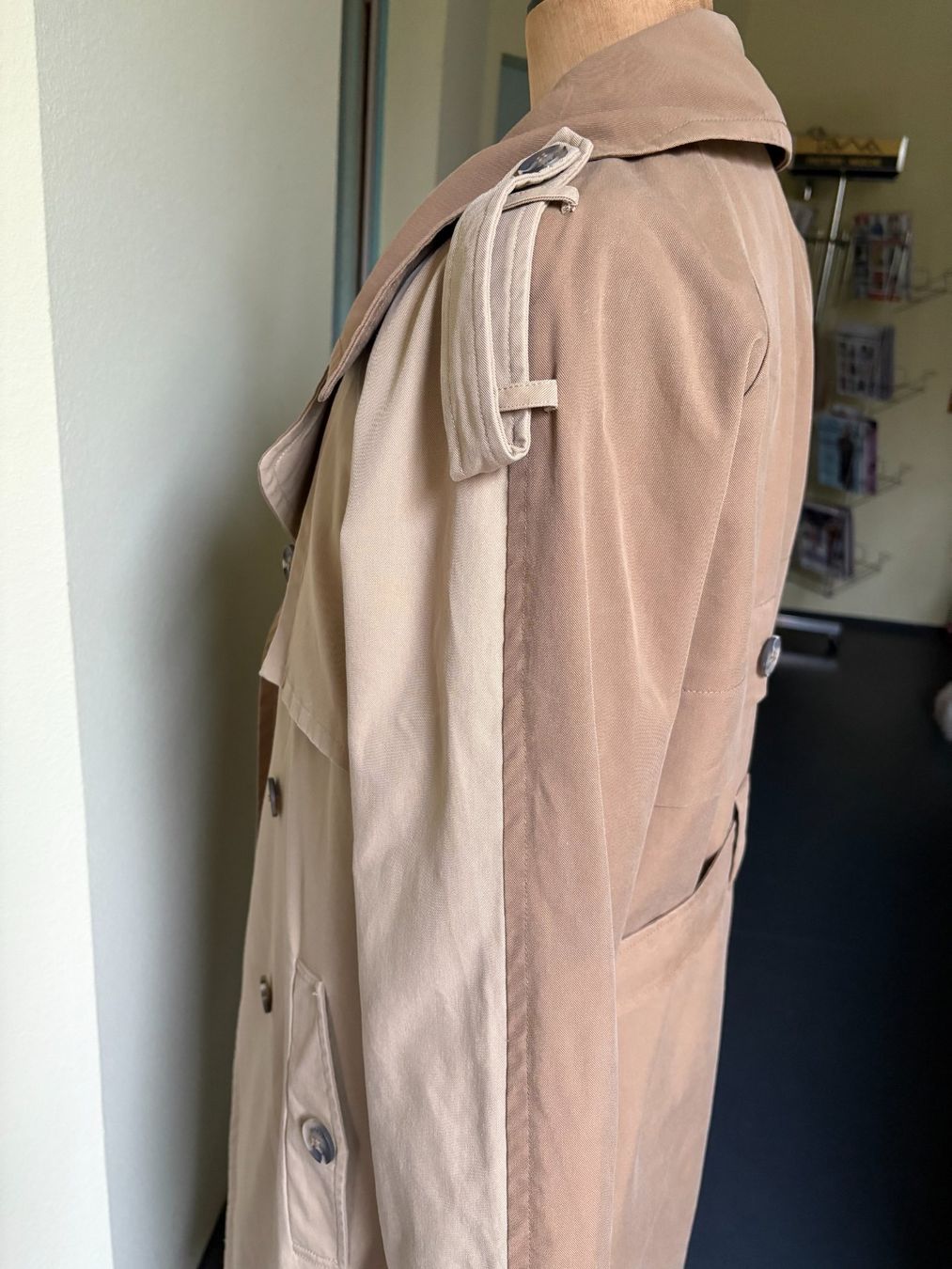 Esprit Cappotti: Trench-coat ESPRIT bicolore beige, mi-saison – Usato da Cudrefin venduto da esylram 2