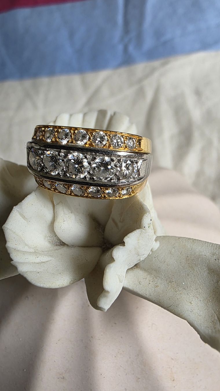 Anelli: Ring Gold 18karat mit Diamanten – Usato da Effretikon venduto da rinuom01 5
