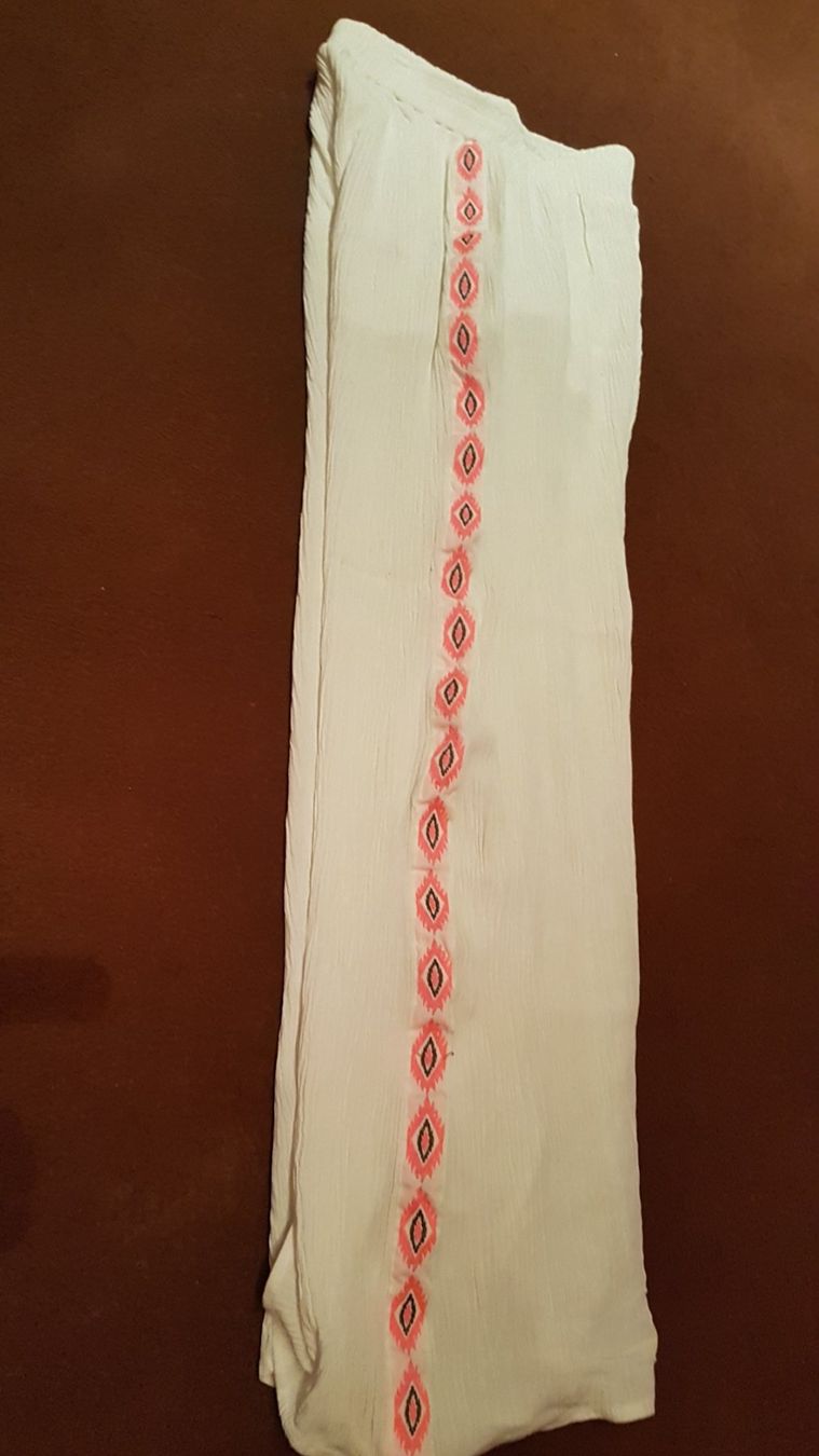 Pantaloni: Pantalon blanc, fluide taille S marque FB Sister – Usato da Villiers venduto da san_jn5w 1