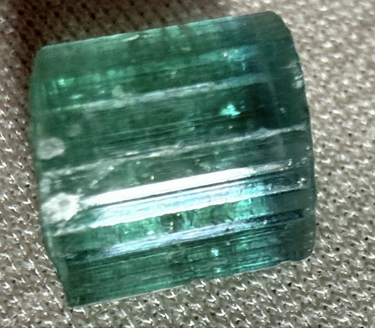 Minéraux & Lithothérapie: Turmalin 6,5ct – Neuf (Voir description) à Oberhof par RealStone 8