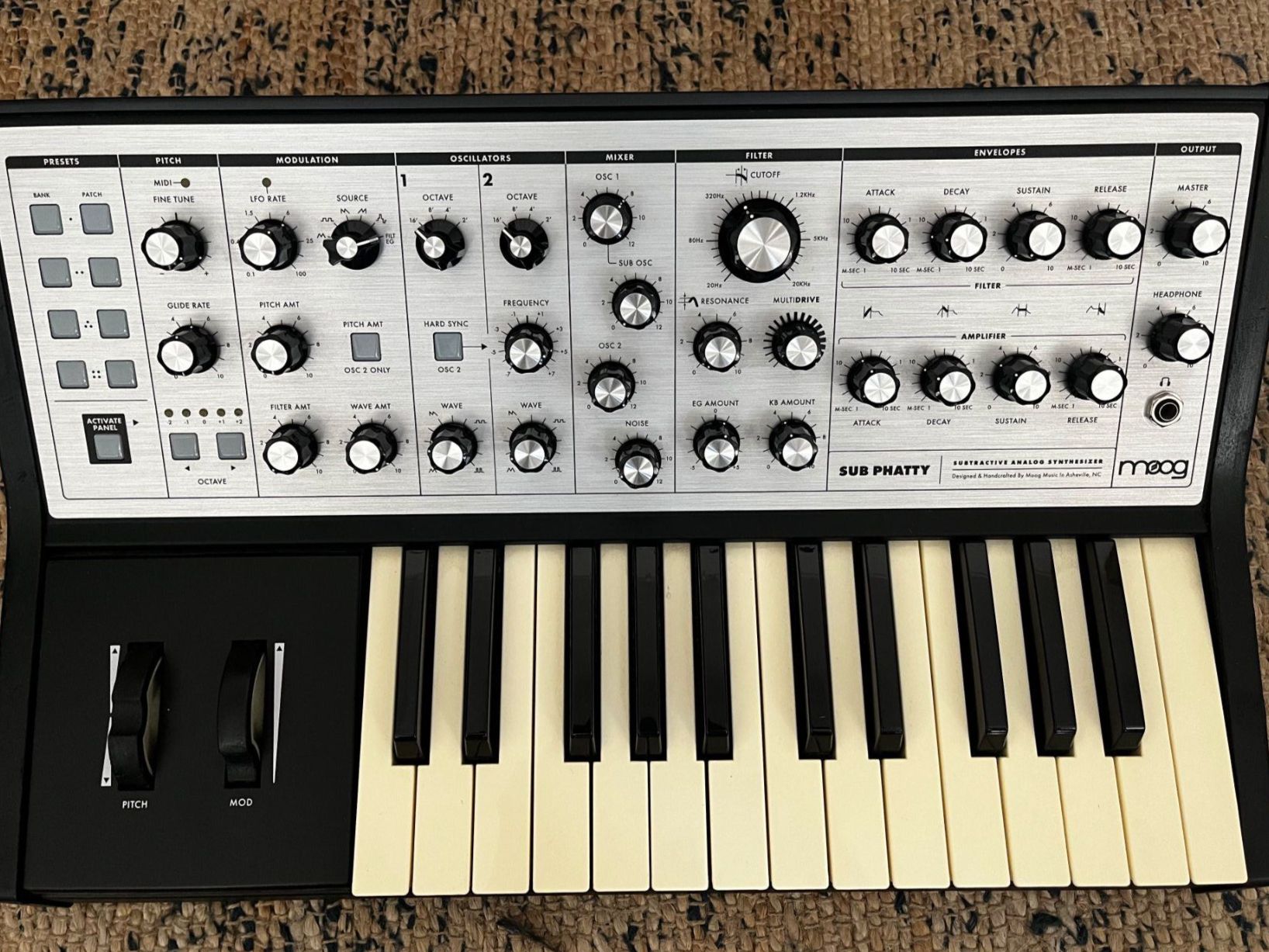 Moog Instruments de musique: Moog Sub Phatty – D'occasion à Bern par HighFidelity