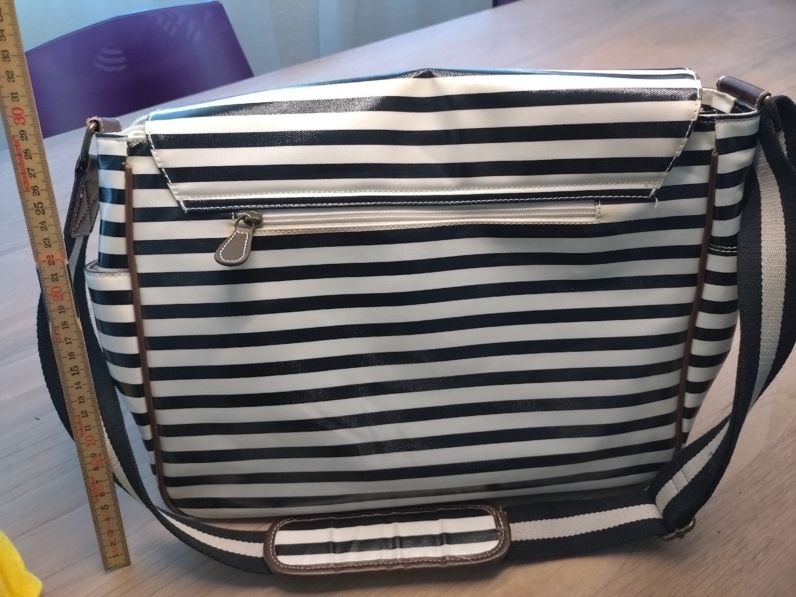 Candy Flowers Taschen für Damen: Robuste Handtasche aus Kunststoff – Gebraucht aus Sempach von Dachkatze 4
