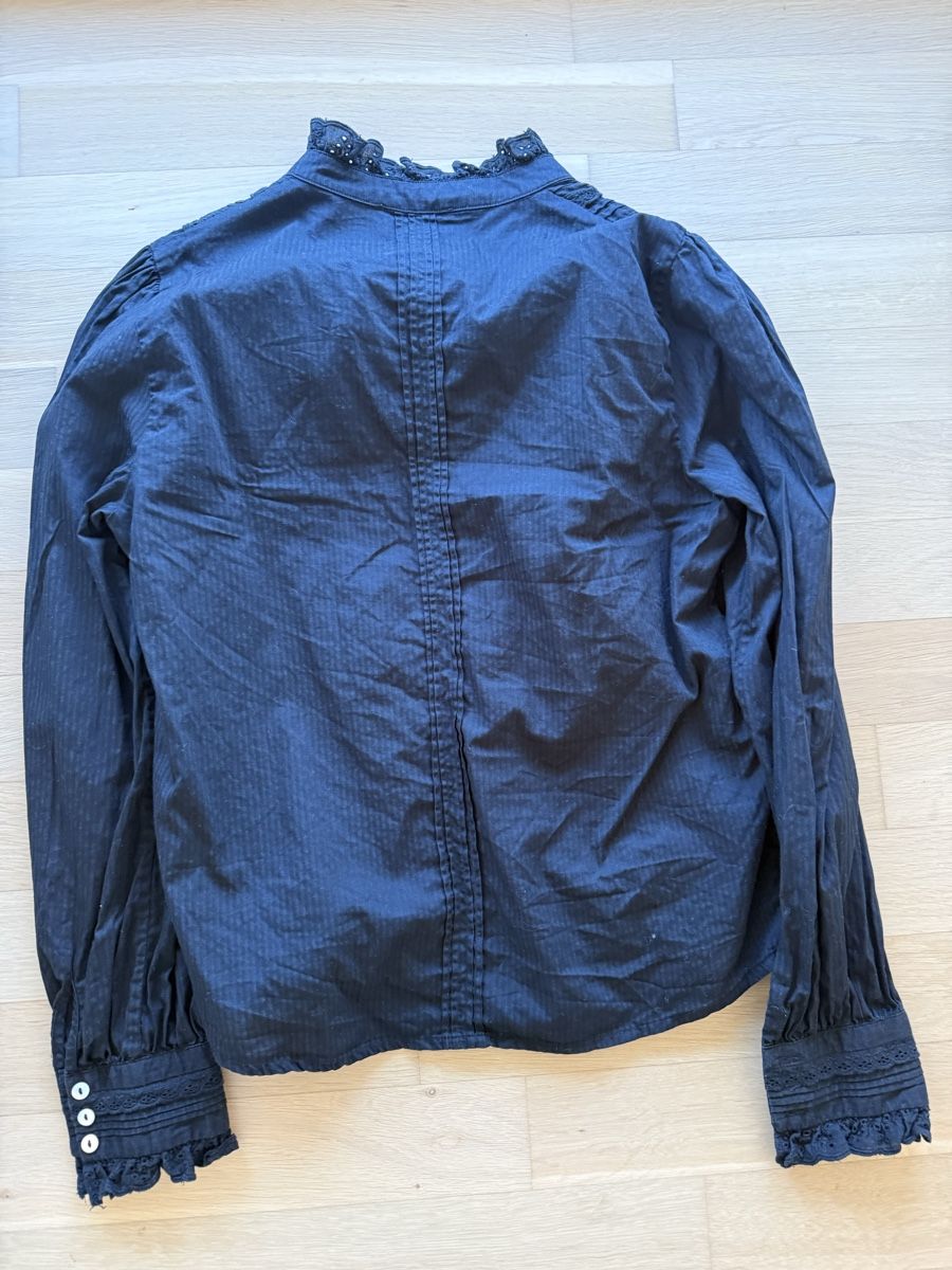 Blusen: Damen Bluse mit Spitzenbesatz – Gebraucht aus Zürich von wimper6 1
