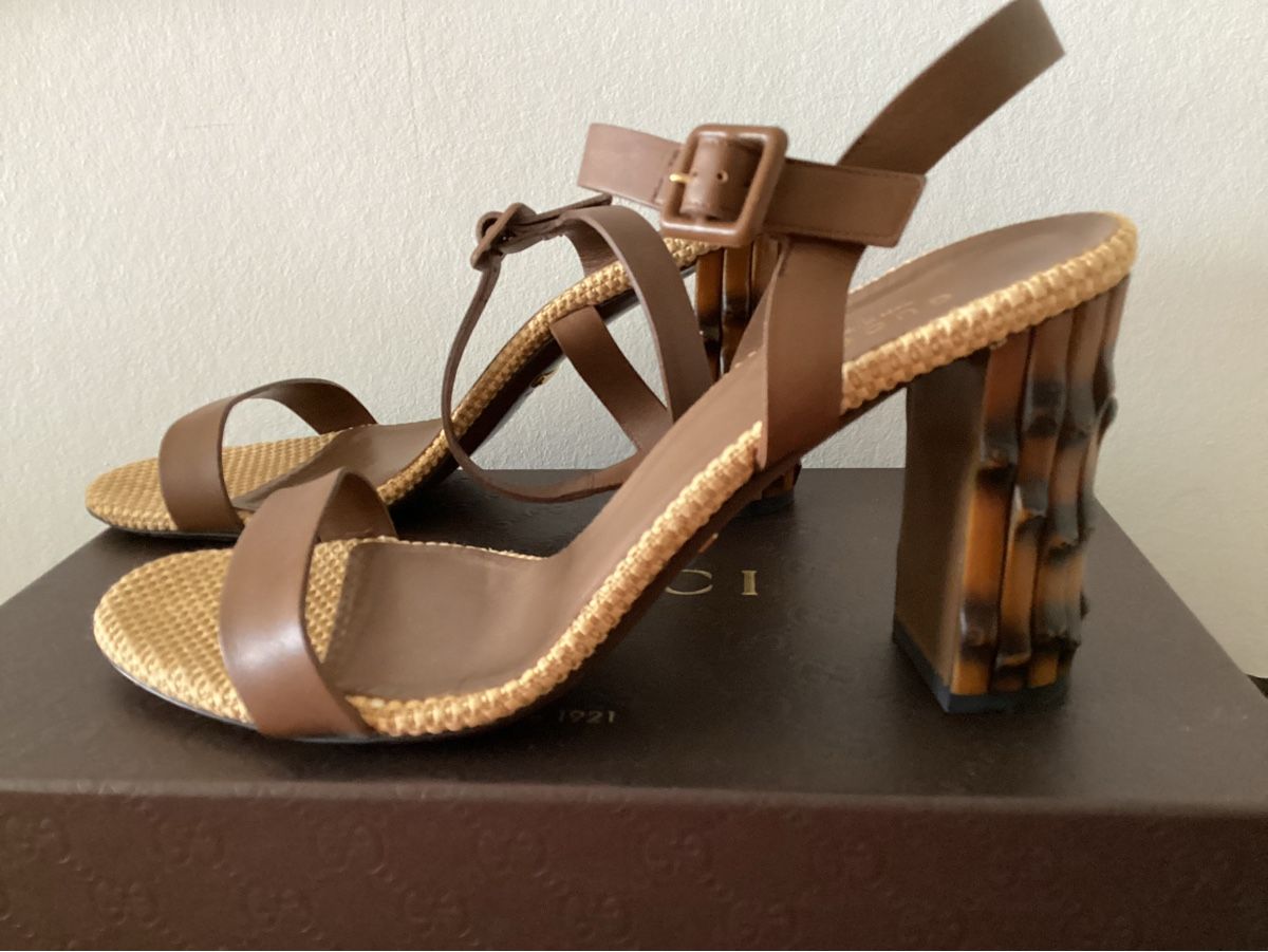 Gucci Damenschuhe: Gucci, Damensandale, Gr. 40 – Neu (gemäss Beschreibung) aus Salenstein von Esprit57 2