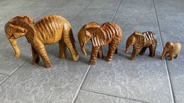Statuettes d'éléphants d'Afrique en bois