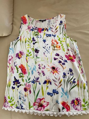 Sommertop, Grösse 40, Viscose mit Blumenmuster