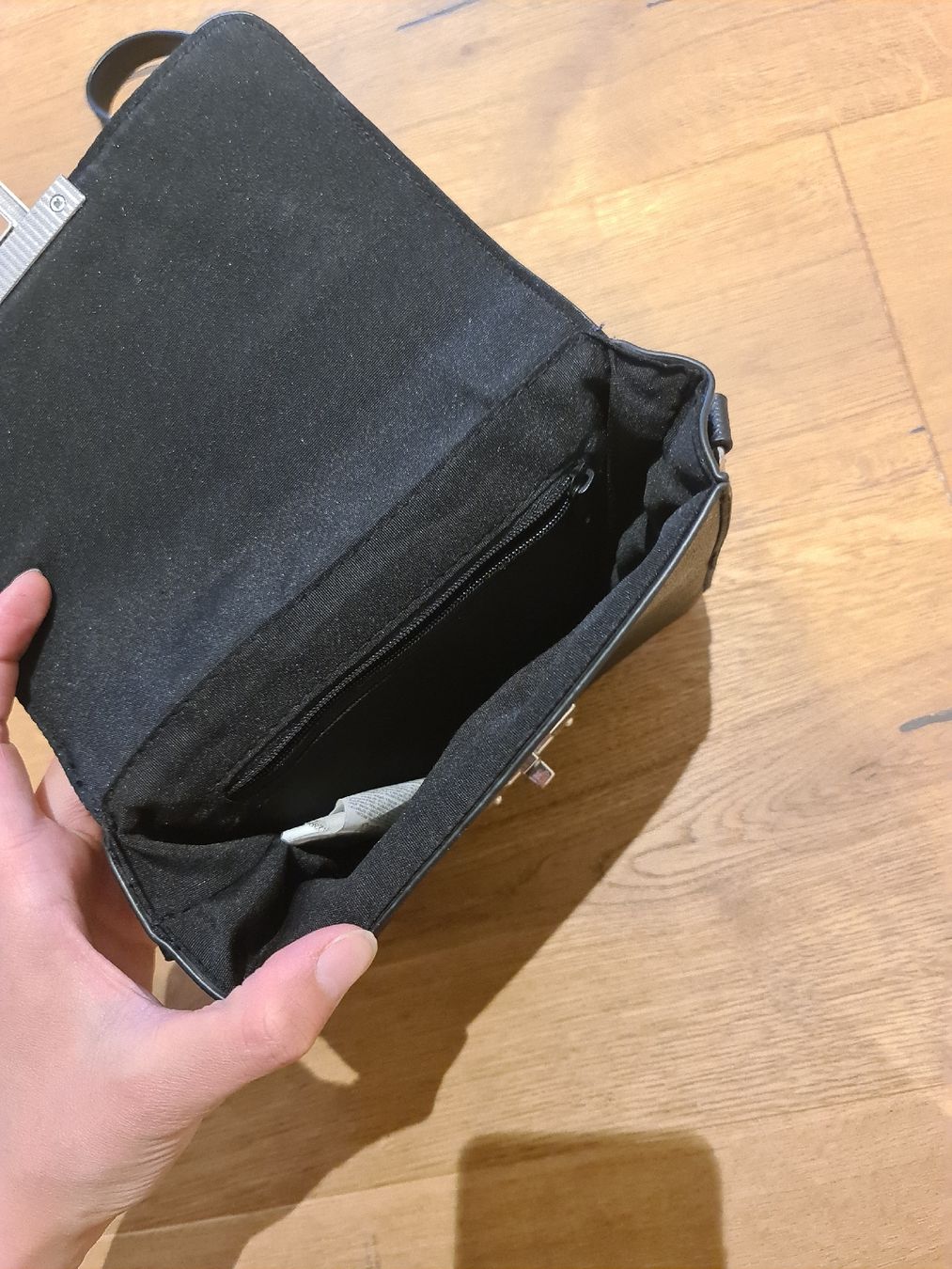 Taschen für Damen: Schwarze Handtasche – Gebraucht aus Bühler von tab_vz9h 2