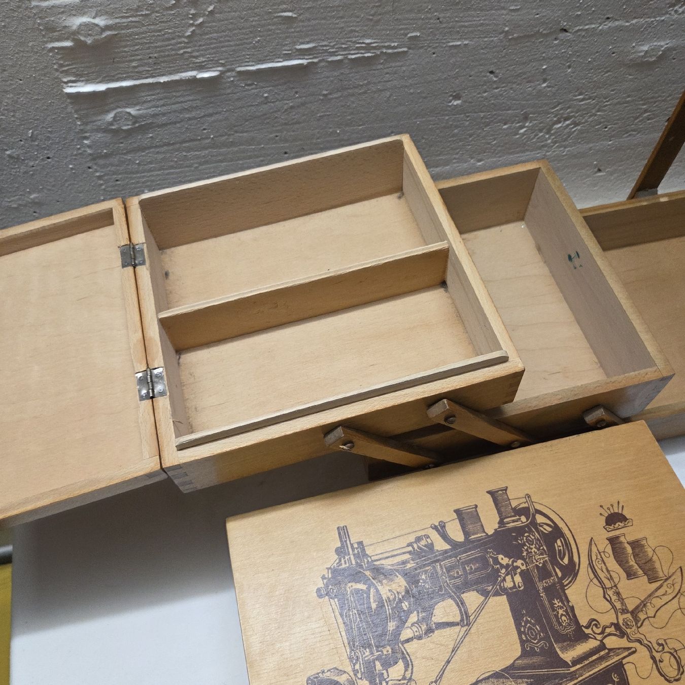 Altro per la casa: Nähkorb Holz mit Zubehör – Usato da Stans venduto da Ducati16 2