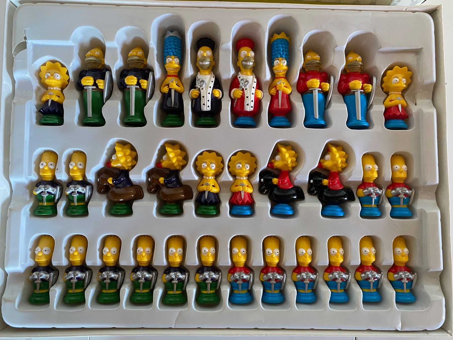 Spiele: Jeu d'echec 'THE SIMPSONS' – Gebraucht aus St-Prex von Okoala 3