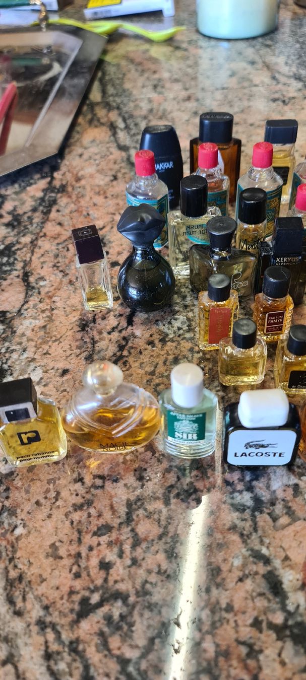 Parfum & Eau de Toilette: parfum miniatur – Gebraucht aus Bellerive VD von Hermes5 2