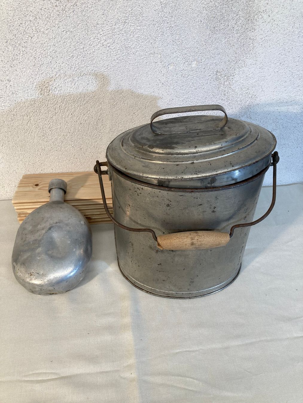 Placchette & Badge: Milchpinte + Trinkflasche Gebraucht – Usato da Steffisburg venduto da pet_2d5t