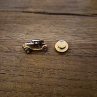 Pin's Vintage – Voiture Ancienne / Tacot Rétro 