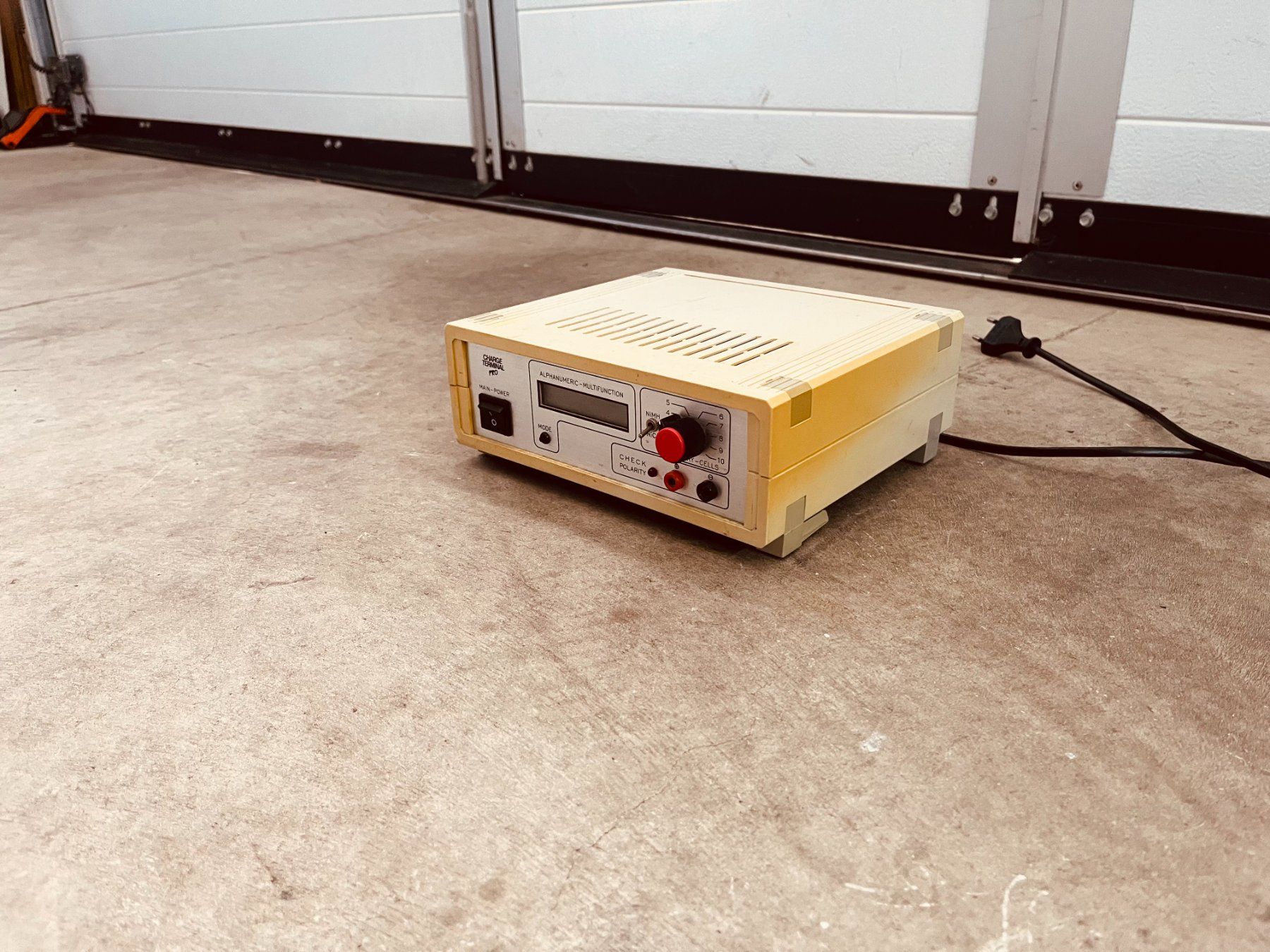 Akkus, Ladegeräte & Netzgeräte: Charge Terminal Pro / RC-Batterieladegerät – Gebraucht aus Remigen von Fazer 2