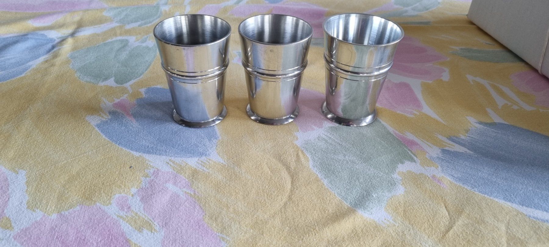 Bicchieri: Drei elegante Metall-Becher/Kelche – Usato da Derendingen venduto da Rider3