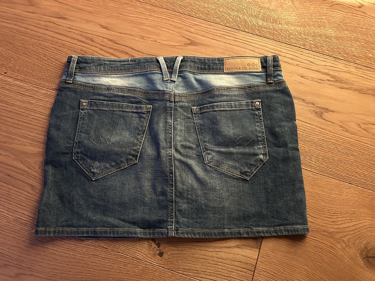 Esprit Gonne: Sommer Jeansrock Mini Gr.40 Esprit – Nuovo (secondo la descrizione) da Escholzmatt venduto da oxana04 1