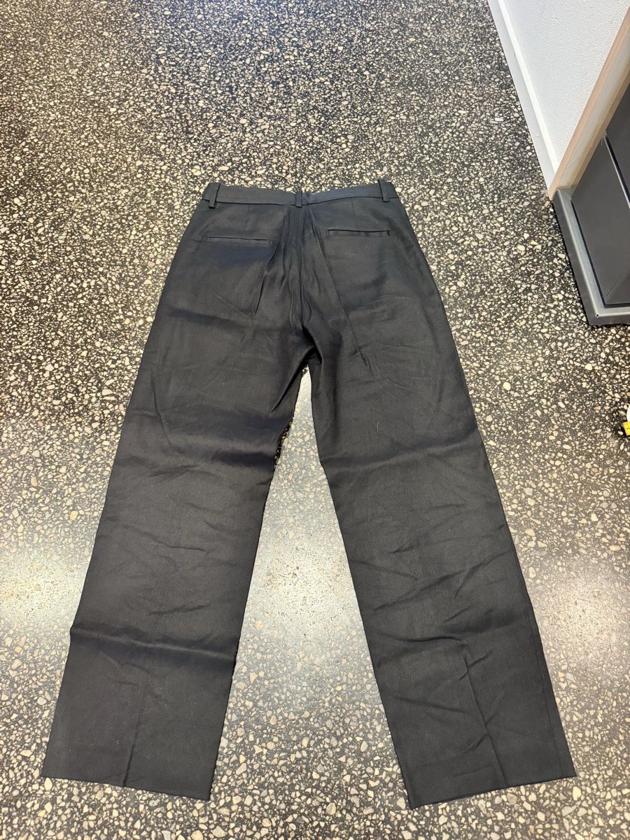 Massimo Dutti Pantaloni: Massimo dutti linen black straight pants size 36 – Usato da Zürich venduto da gva_r9gs 6
