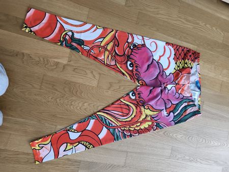 Adidas x Rita Ora Leggings, Gr. 40, Drachen Muster