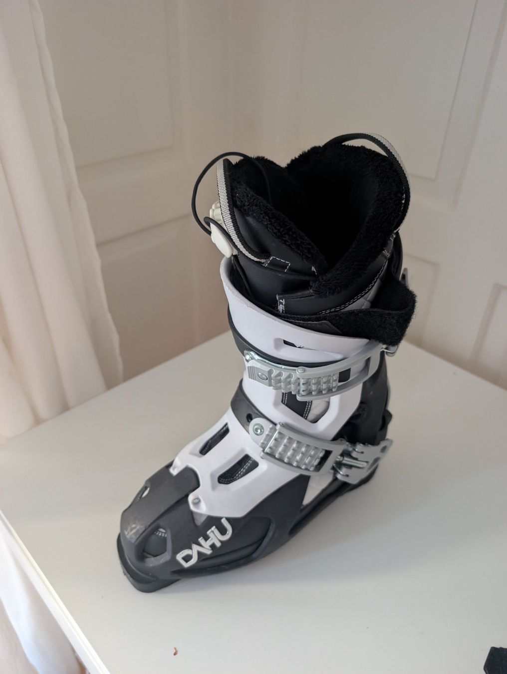 Damenschuhe: Dahu Skischuhe gr. 42 – Gebraucht aus St. Gallen von OHW