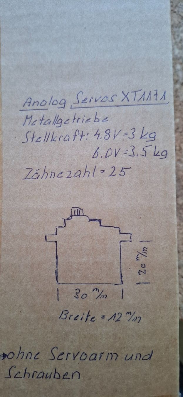Modellismo RC: 10 Analog Servos XT1171 Metallgetriebe – Usato da St. Margrethen SG venduto da jos_hsc8 1