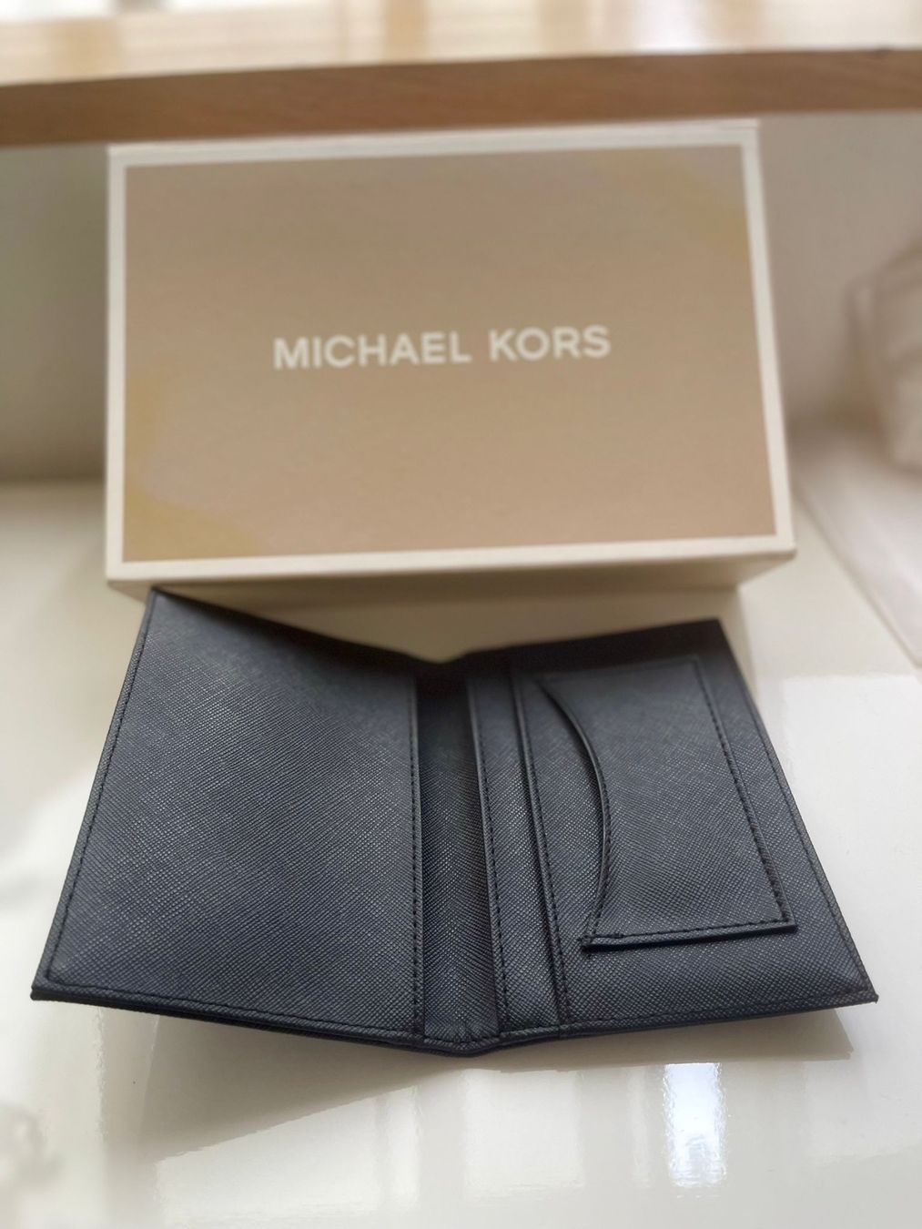 Michael Kors Altro in  Abbigliamento & Accessori: Michael Kors cardholder – Usato da Zürich venduto da HBe