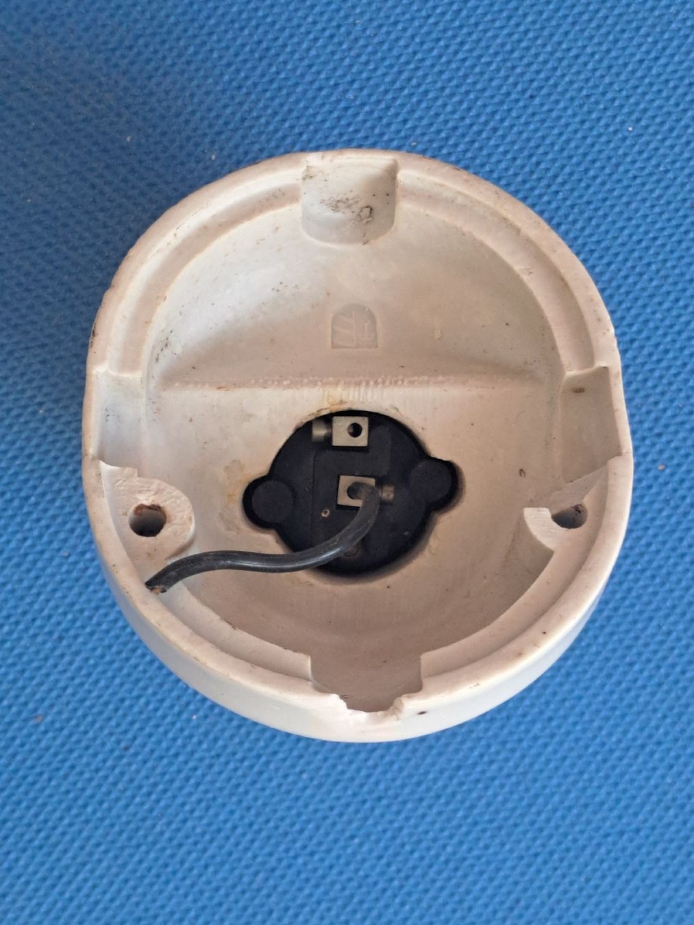 Lampen: Lampenfassung , E27 Porzellan – Gebraucht aus Wettingen von ML03 1
