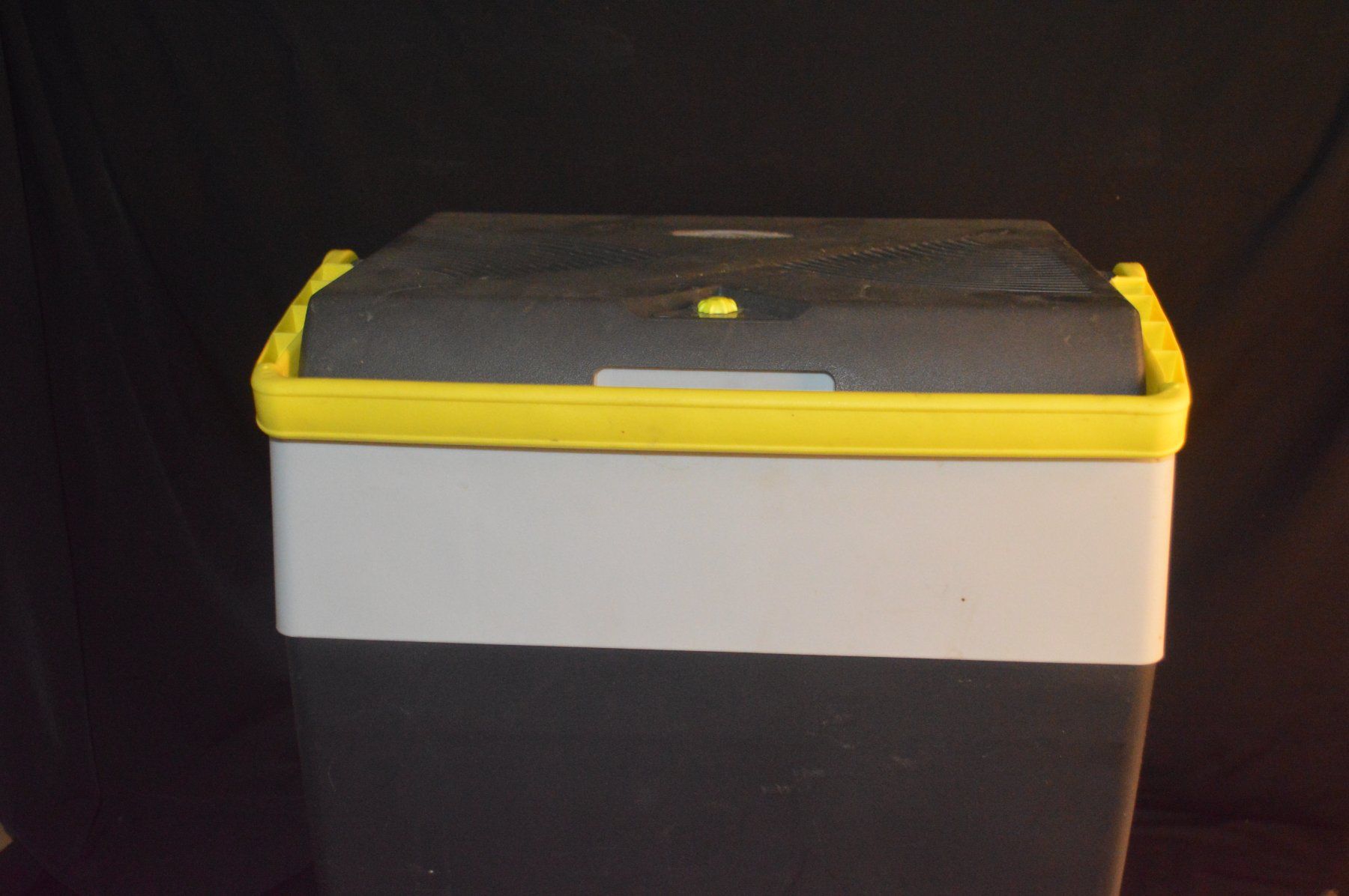 Frigoriferi & Refrigeratori: Kühlbox ADVENTURIDGE gebrauchter Zustand – Usato da Buchs SG venduto da die_zc5l 1