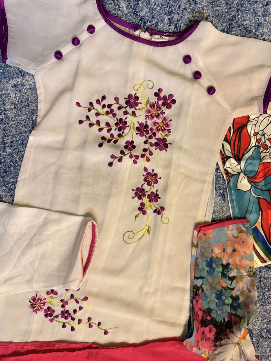 Lotti & Set di vestiti: Vietnamesisch Kleider – Usato da Amlikon-Bissegg venduto da Flowers_Blossom 4