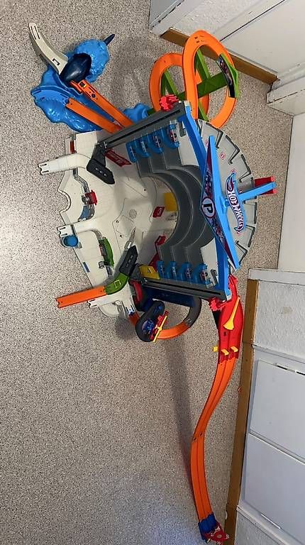 Giocattoli: Hot Wheels Garage – Usato da Bern venduto da Aniba23 4