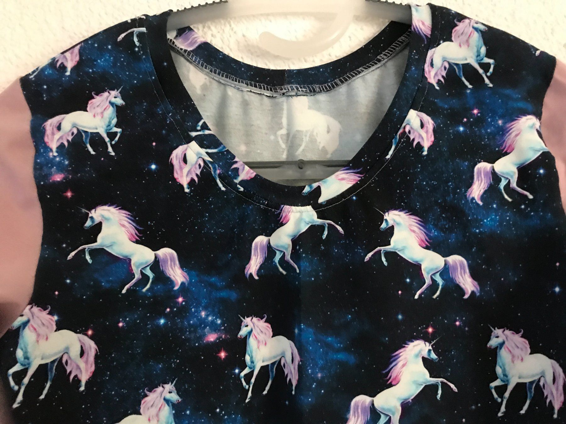 Vestiti & Gonne: Langes Jersey Kleid mit Einhorn Gr. 164 – Nuovo e nell'imballaggio originale da Rietheim venduto da Nugger 1