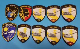 10 stk. Schweizer Armee Abzeichen Art Abt, FU Bat, Wet Abt 7