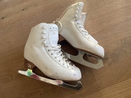 Patins à glace Sheffield taille 230 ou 8 2/3 (env. 34)