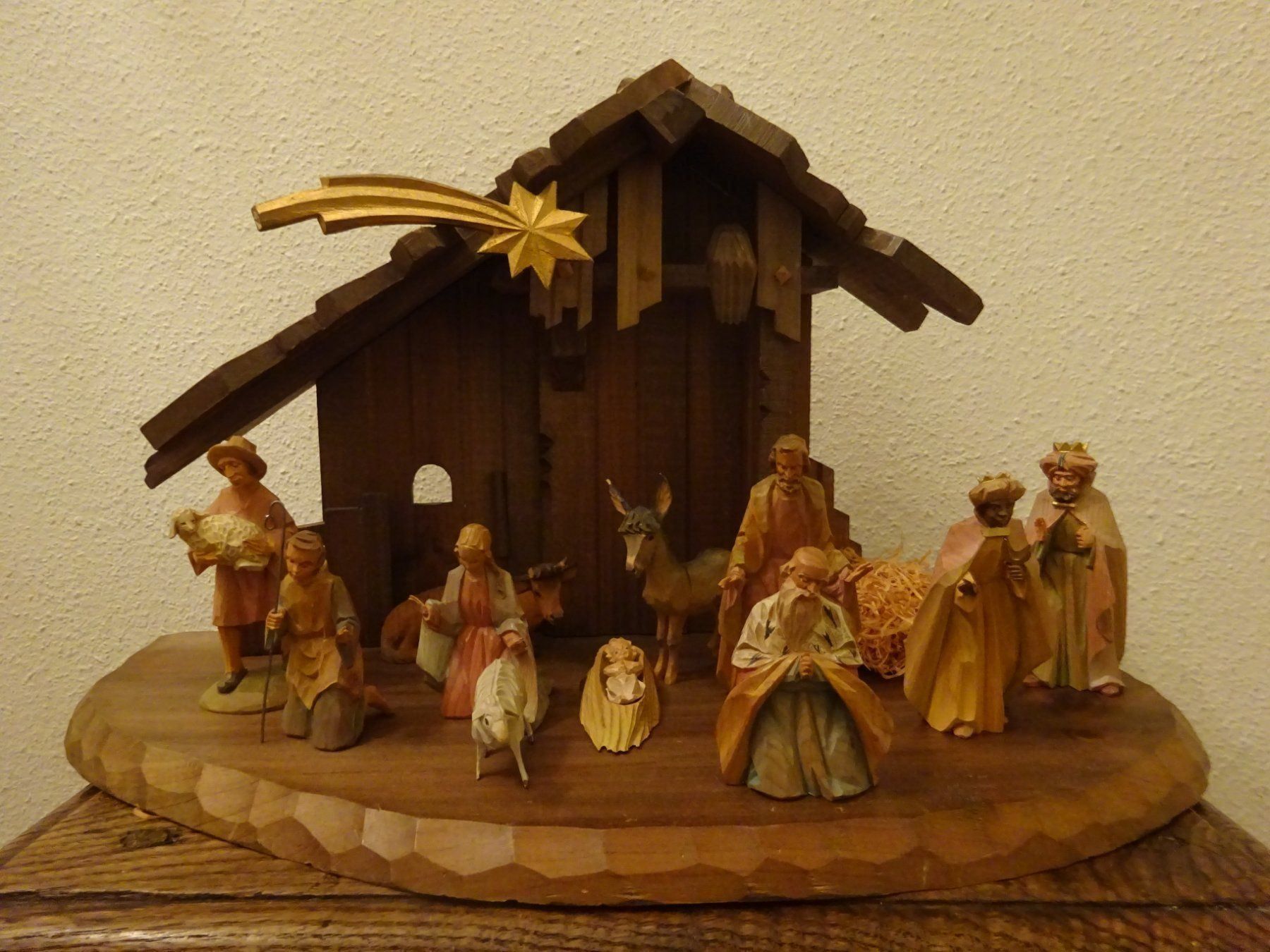 Statuette: Hochwertige antike Krippe / Holz, geschnitzt – Usato da Esslingen venduto da eintagammeer 1