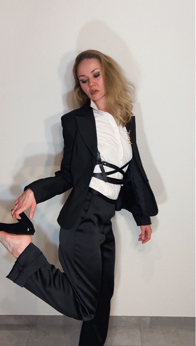 Giacche: Blazer noir Kazarini Switzerland – Usato da Pont (Veveyse) venduto da pil_k9jp 1