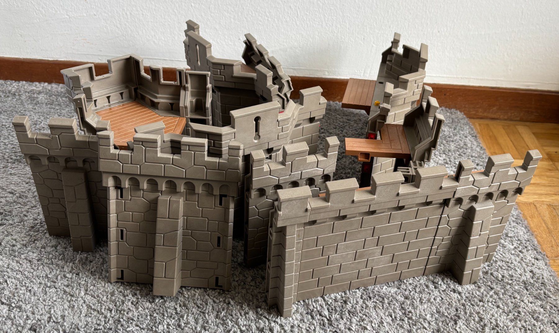 Playmobil Giocattoli: Playmobil Ritterburg – Usato da Zürich venduto da IlkaK 8