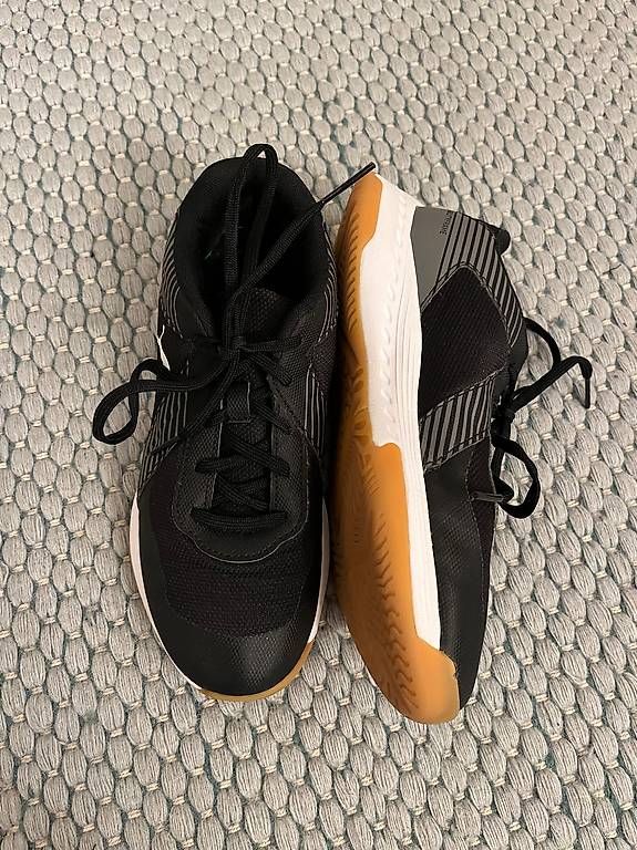 Puma Scarpe per ragazzi: Hallenschuh Puma Varion 38 – Usato da Wabern venduto da ricar4do 1