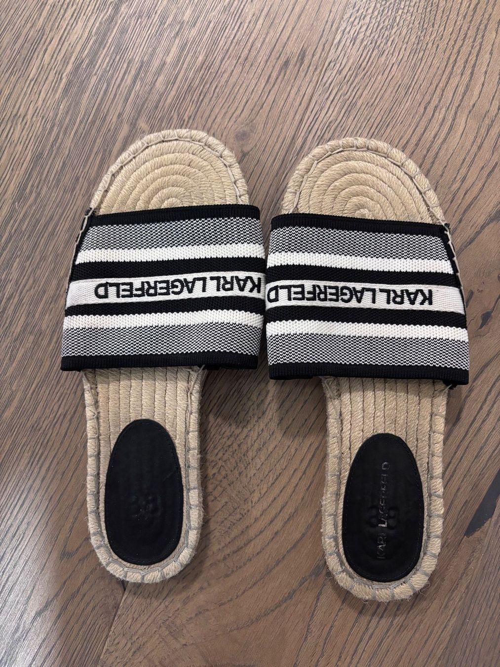 Karl Lagerfeld Scarpe da donna: Karl Lagerfeld Slipper – Usato da Wetzikon ZH venduto da Deba26
